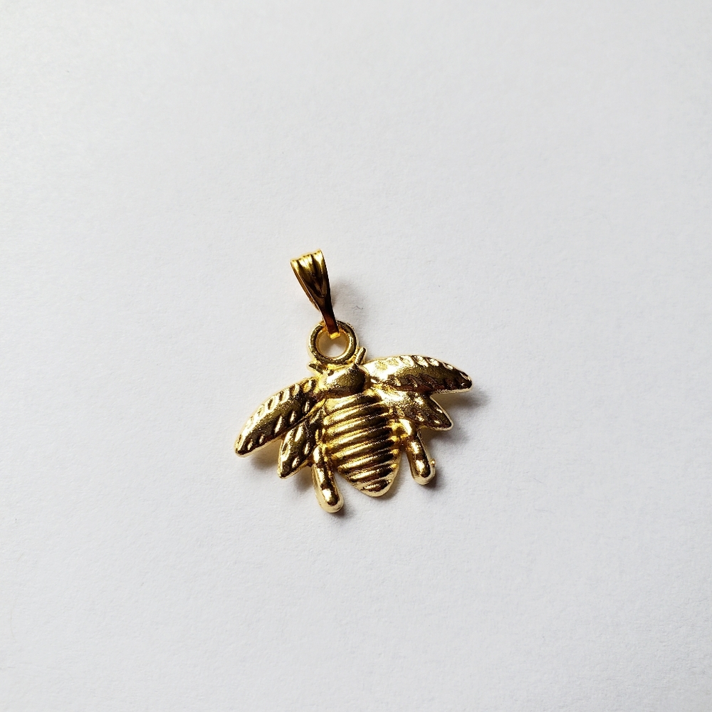 New Gold Bee Charm / Pendant - Picture 13 of 13